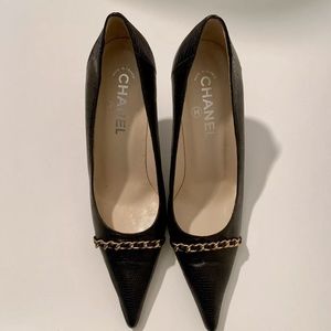 CHANEL Genuine  Lizard Pumps with Gold Chain